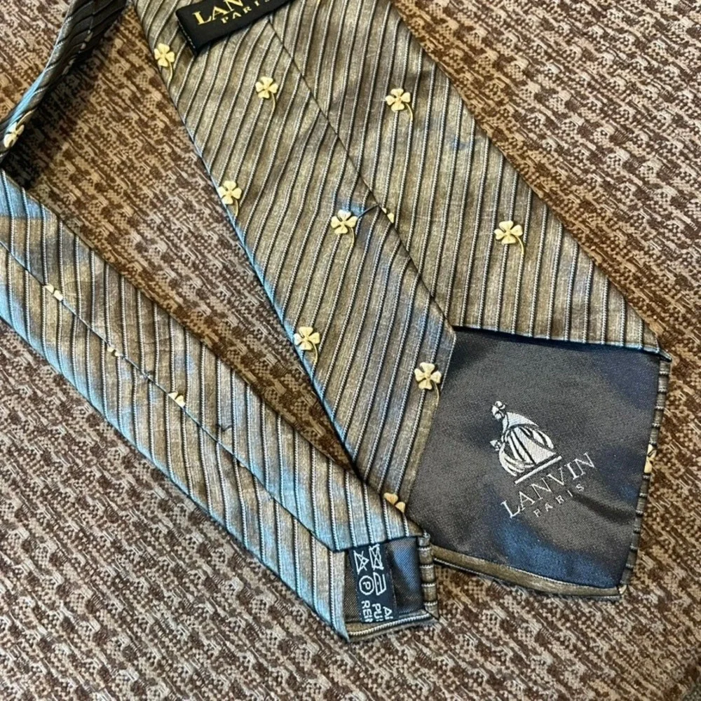 Lanvin Paris Necktie Dark Academia Mens Olive Green Silk Lucky Clover Stripe